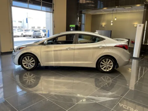 More photos of 2015 Hyundai Elantra SE at Jay Wolfe Acura, MO