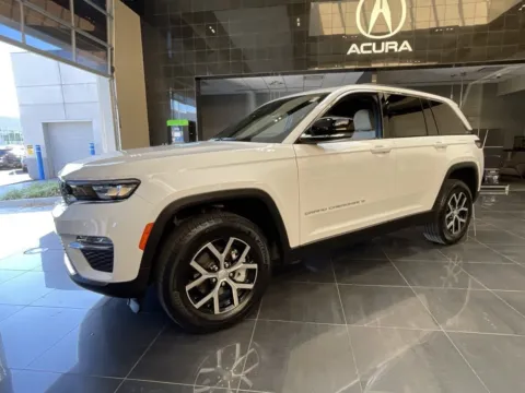 Another view of 2024 Jeep Grand Cherokee Limited for sale in Kansas City, MO at Jay Wolfe Acura