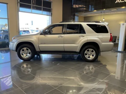 More photos of 2007 Toyota 4Runner SR5 Sport at Jay Wolfe Acura, MO