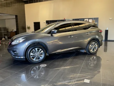 More photos of 2016 Nissan Murano SV at Jay Wolfe Acura, MO