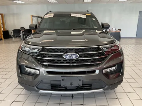 Photos of 2020 Ford Explorer XLT for sale in Kansas City, MO at Jay Wolfe Auto Outlet