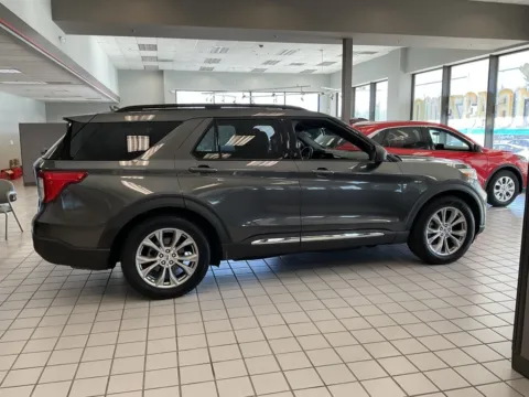 More photos of 2020 Ford Explorer XLT at Jay Wolfe Auto Outlet, MO