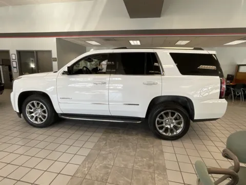More photos of 2015 GMC Yukon Denali at Jay Wolfe Auto Outlet, MO