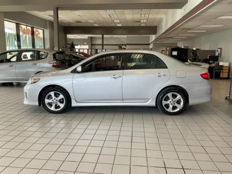 More photos of 2011 Toyota Corolla S at Jay Wolfe Auto Outlet, MO
