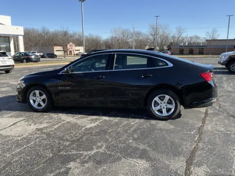 More photos of 2023 Chevrolet Malibu LT at Jay Wolfe Auto Outlet, MO