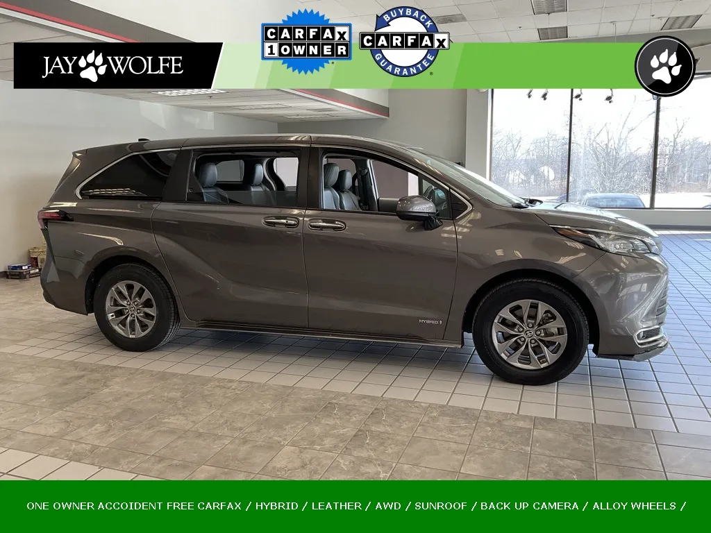 Used 2021 Toyota Sienna XLE for sale in Kansas City, MO at Jay