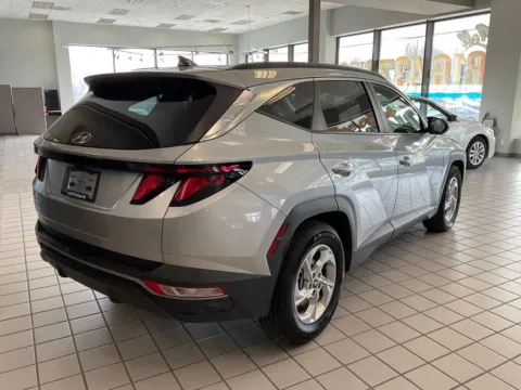 More photos of 2024 Hyundai Tucson SEL at Jay Wolfe Auto Outlet, MO