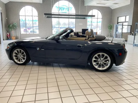 More photos of 2003 BMW Z4 2.5i at Jay Wolfe Auto Outlet, MO