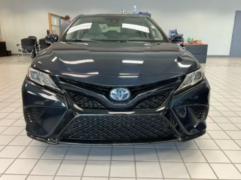 Photos of 2020 Toyota Camry Hybrid SE for sale in Kansas City, MO at Jay Wolfe Auto Outlet