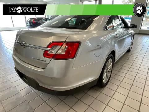 More photos of 2010 Ford Taurus Limited at Jay Wolfe Auto Outlet, MO