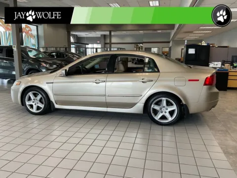 More photos of 2004 Acura TL at Jay Wolfe Auto Outlet, MO