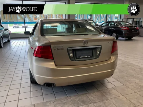 More photos of 2004 Acura TL at Jay Wolfe Auto Outlet, MO