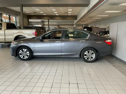 More photos of 2014 Honda Accord LX at Jay Wolfe Auto Outlet, MO