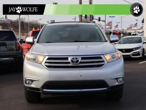 Photos of 2011 Toyota Highlander SE for sale in Kansas City, MO at Jay Wolfe Auto Outlet