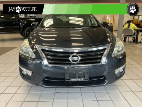 Photos of 2013 Nissan Altima 2.5 SL for sale in Kansas City, MO at Jay Wolfe Auto Outlet