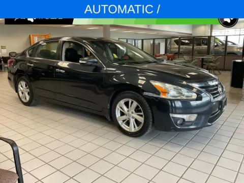 Blue 2013 Nissan Altima 2.5 SL for sale in Kansas City, MO