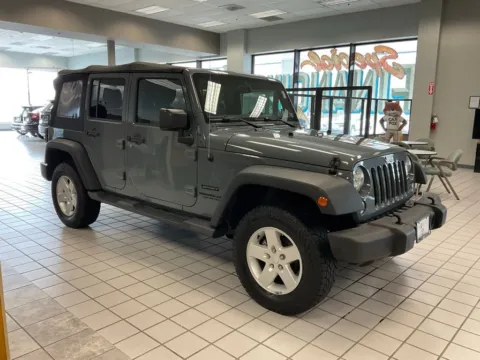 More photos of 2015 Jeep Wrangler Unlimited Sport at Jay Wolfe Auto Outlet, MO