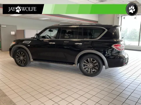 More photos of 2017 Nissan Armada Platinum at Jay Wolfe Auto Outlet, MO