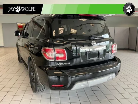 More photos of 2017 Nissan Armada Platinum at Jay Wolfe Auto Outlet, MO