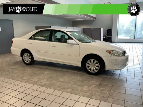 Black 2006 Toyota Camry for sale in Kansas City, MO