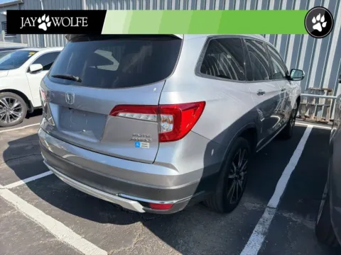 More photos of 2019 Honda Pilot Elite at Jay Wolfe Auto Outlet, MO