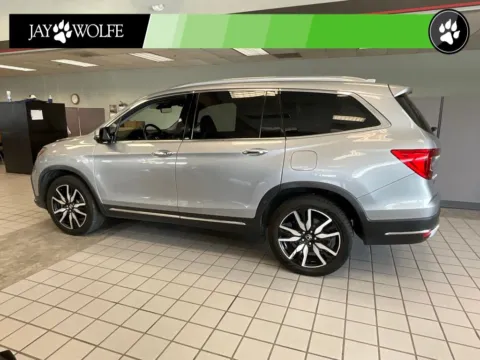 More photos of 2019 Honda Pilot Elite at Jay Wolfe Auto Outlet, MO