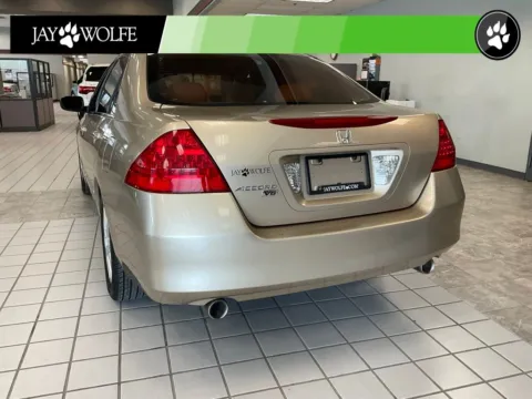 More photos of 2007 Honda Accord EX-L at Jay Wolfe Auto Outlet, MO