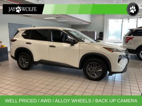 White 2024 Nissan Rogue S for sale in Kansas City, MO