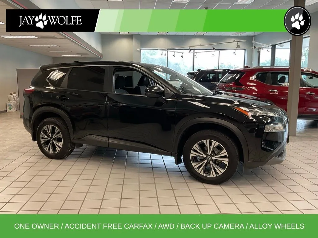 Black 2023 Nissan Rogue SV for sale in Kansas City, MO
