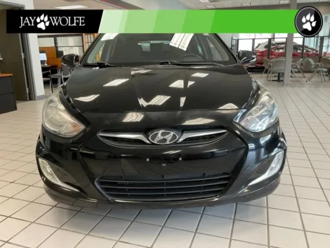 Photos of 2013 Hyundai Accent SE for sale in Kansas City, MO at Jay Wolfe Auto Outlet
