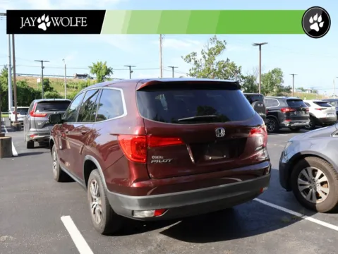 More photos of 2017 Honda Pilot EX-L at Jay Wolfe Auto Outlet, MO
