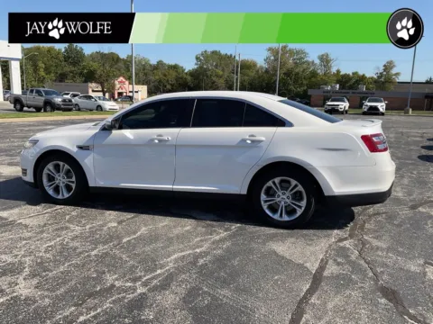 More photos of 2013 Ford Taurus SEL at Jay Wolfe Auto Outlet, MO