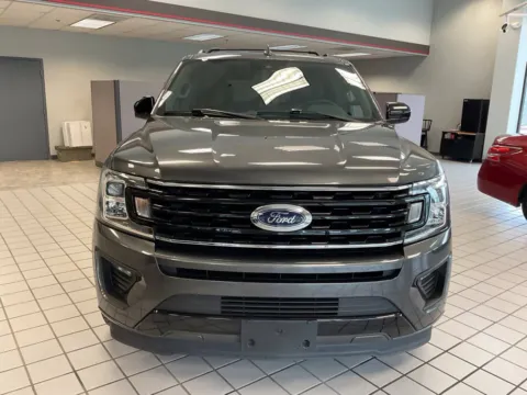 Photos of 2021 Ford Expedition XL for sale in Kansas City, MO at Jay Wolfe Auto Outlet