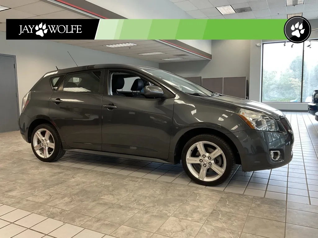 Gray 2010 Pontiac Vibe for sale in Kansas City, MO