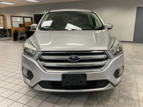 Photos of 2017 Ford Escape SE for sale in Kansas City, MO at Jay Wolfe Auto Outlet