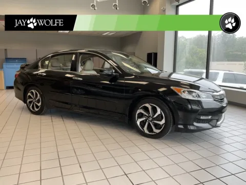 Red 2016 Honda Accord EX-L for sale in Kansas City, MO