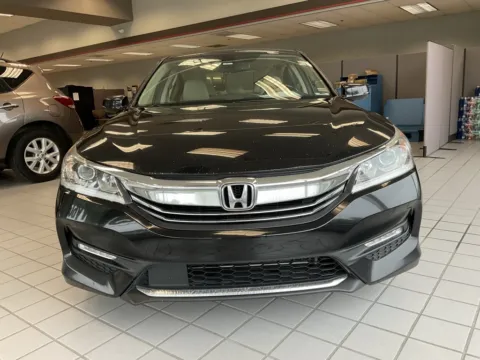 Photos of 2016 Honda Accord EX-L for sale in Kansas City, MO at Jay Wolfe Auto Outlet