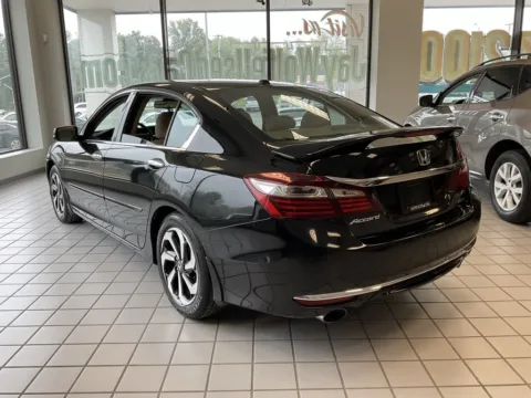 More photos of 2016 Honda Accord EX-L at Jay Wolfe Auto Outlet, MO