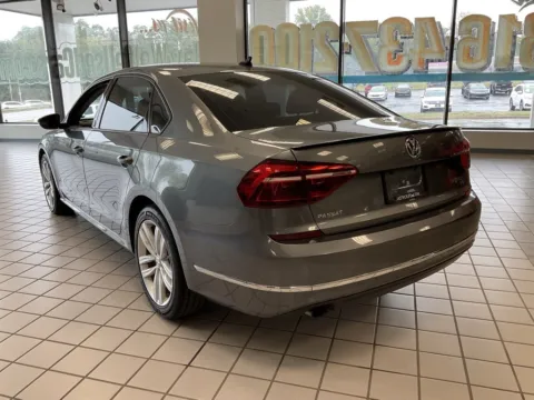More photos of 2019 Volkswagen Passat 2.0T Wolfsburg at Jay Wolfe Auto Outlet, MO