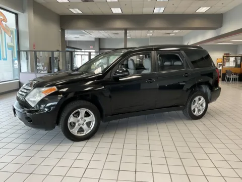 Another view of 2008 Suzuki XL-7 Luxury for sale in Kansas City, MO at Jay Wolfe Auto Outlet