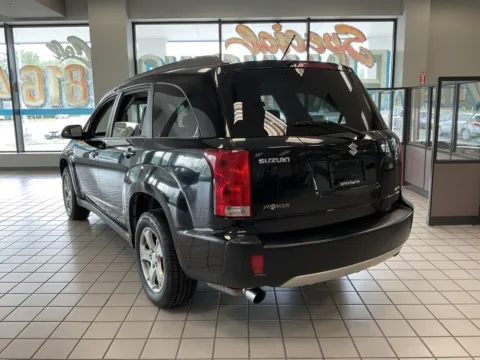 More photos of 2008 Suzuki XL-7 Luxury at Jay Wolfe Auto Outlet, MO