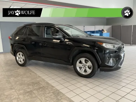 Green 2020 Toyota RAV4 XLE for sale in Kansas City, MO