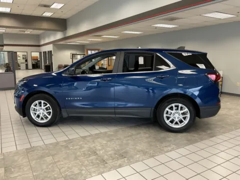More photos of 2023 Chevrolet Equinox LT at Jay Wolfe Auto Outlet, MO