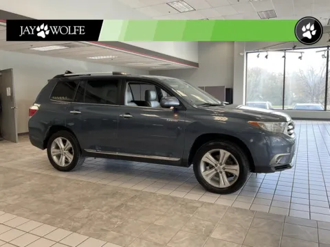 Black 2013 Toyota Highlander Limited for sale in Kansas City, MO