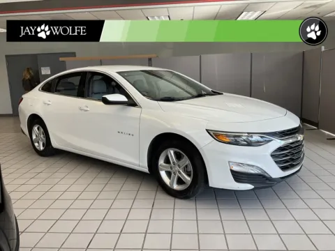 White 2023 Chevrolet Malibu LT for sale in Kansas City, MO