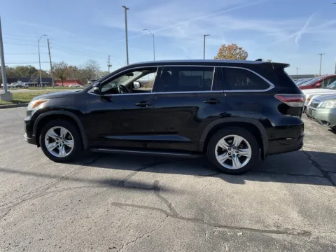 More photos of 2015 Toyota Highlander Limited at Jay Wolfe Auto Outlet, MO