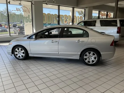 More photos of 2008 Honda Civic LX at Jay Wolfe Auto Outlet, MO
