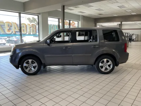 More photos of 2015 Honda Pilot EX-L at Jay Wolfe Auto Outlet, MO