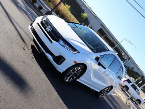 Another view of 2025 Honda Odyssey Elite for sale in Kansas City, MO at Jay Wolfe Honda