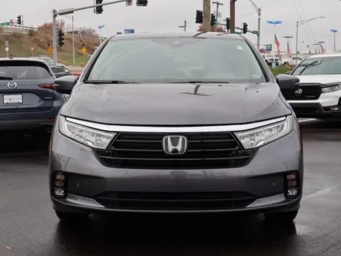 Photos of 2023 Honda Odyssey Touring for sale in Kansas City, MO at Jay Wolfe Honda